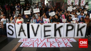 Masyarakat Demo Dukung KPK Kuat (Foto : cnnidonesia.com)