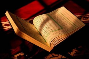 Membuka Al-Quran saat cahaya sendu