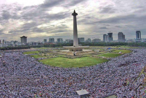 Jutaan umat islam berkumpul menjadi satu - Ilustrasi gambar